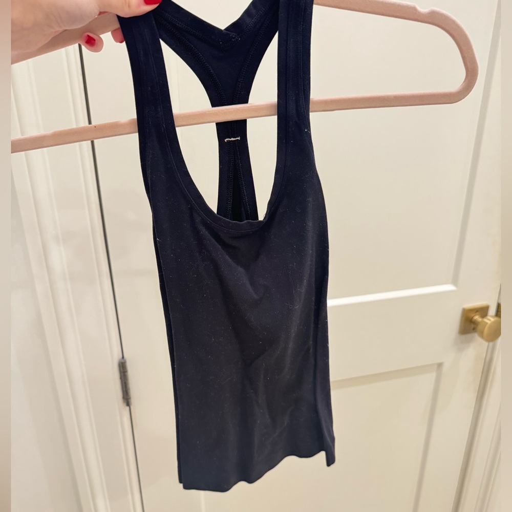 Black lululemon women’s tank